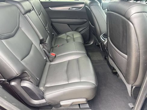 Used 2021 Cadillac XT6 Luxury w/ LPO, Floor Liner Package FWD image 31