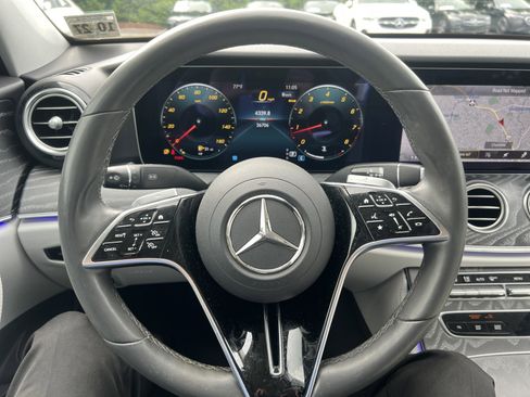 Used 2023 Mercedes-Benz E 350 4MATIC Sedan image 18