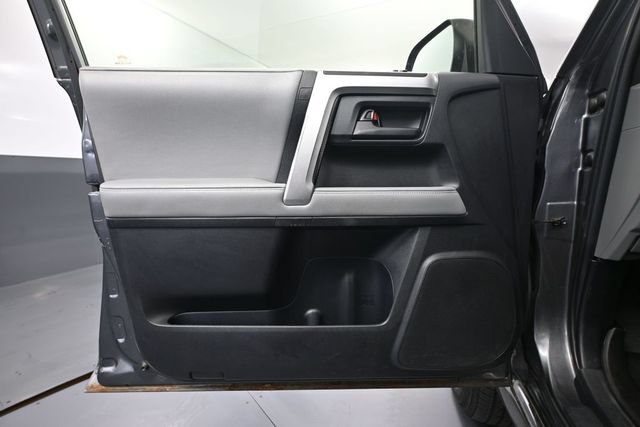 Used 2013 Toyota 4Runner SR5 w/ Convenience Pkg AWD/4WD image 13