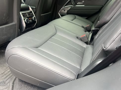 Used 2025 Land Rover Range Rover SE AWD/4WD image 26