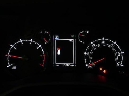 Used 2024 Toyota 4Runner SR5 image 2