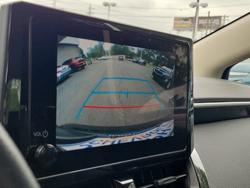 Used 2024 Toyota Corolla LE FWD image 31