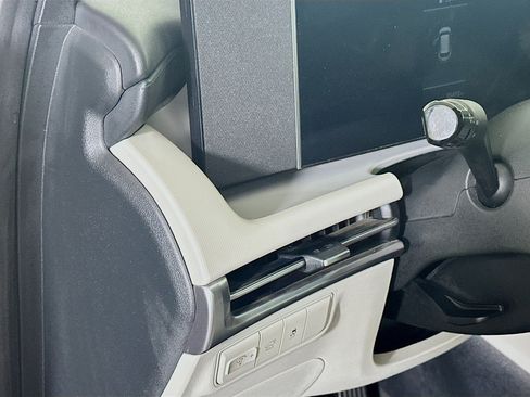 Used 2025 Hyundai Tucson SEL image 17