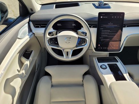 Certified 2025 Volvo EX90 Ultra image 14