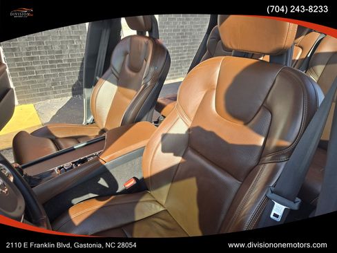 Used 2021 Volvo XC90 T6 Inscription w/ Climate Package image 8