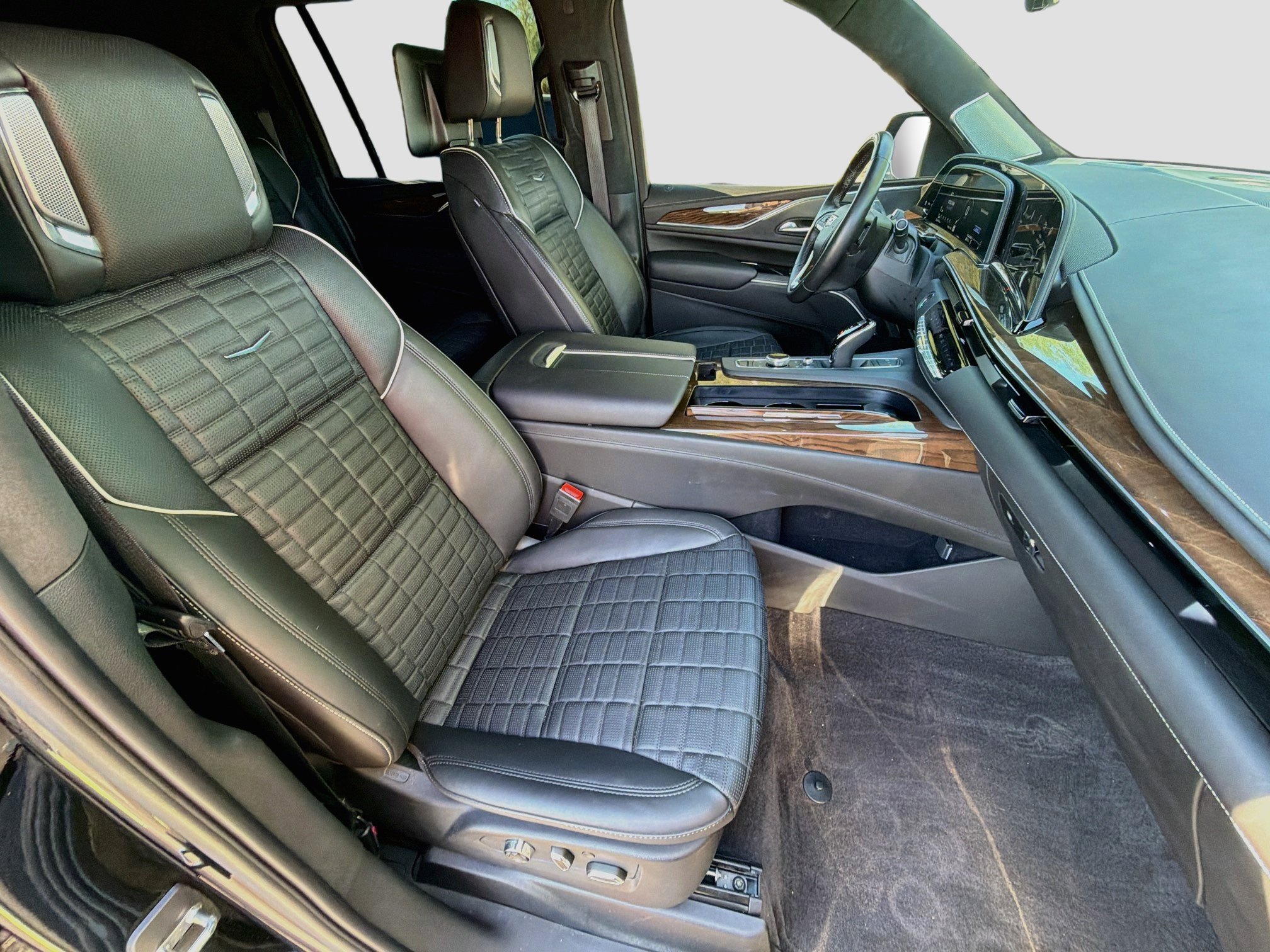 Certified 2023 Cadillac Escalade ESV Sport Platinum w/ LPO, ONYX Package AWD/4WD image 32