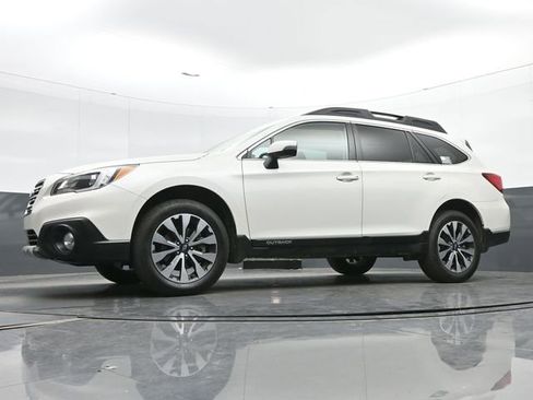 Used 2017 Subaru Outback 2.5i Limited image 16