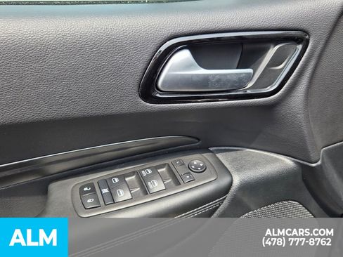 Used 2025 Dodge Durango AWD w/ Technology Group image 30