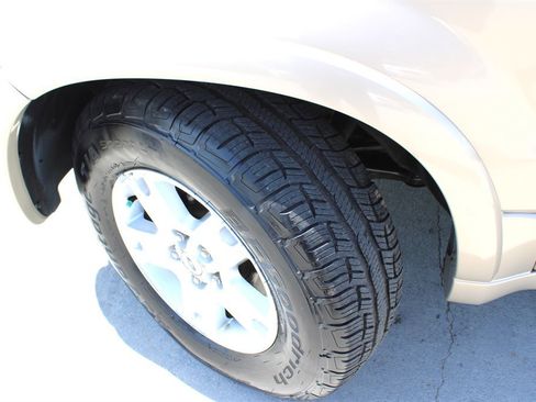 Used 2007 Ford Escape Limited image 10