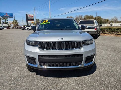 Certified 2023 Jeep Grand Cherokee L Laredo image 8