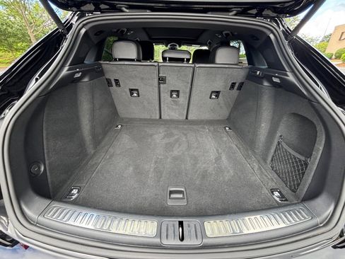 Certified 2024 Porsche Macan image 17