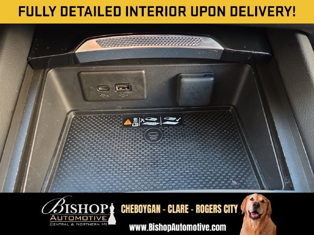 Used 2024 Buick Envision Preferred AWD/4WD image 3