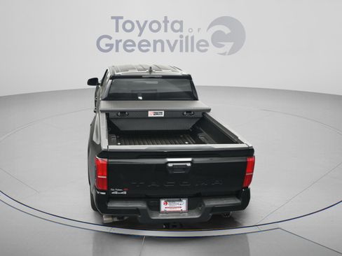 Certified 2024 Toyota Tacoma SR5 AWD/4WD image 14
