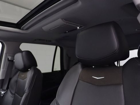 Used 2020 Cadillac Escalade Premium Luxury AWD/4WD image 14