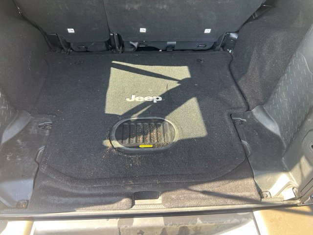 Used 2016 Jeep Wrangler Unlimited Sahara AWD/4WD image 20
