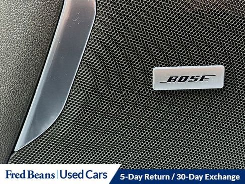 Used 2023 GMC Yukon XL SLT w/ SLT Premium Package image 21