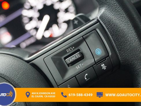Used 2024 Nissan Rogue SV image 21