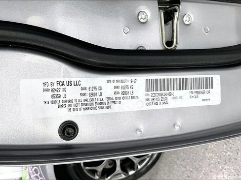 Used 2018 Chrysler 300 S AWD/4WD image 19