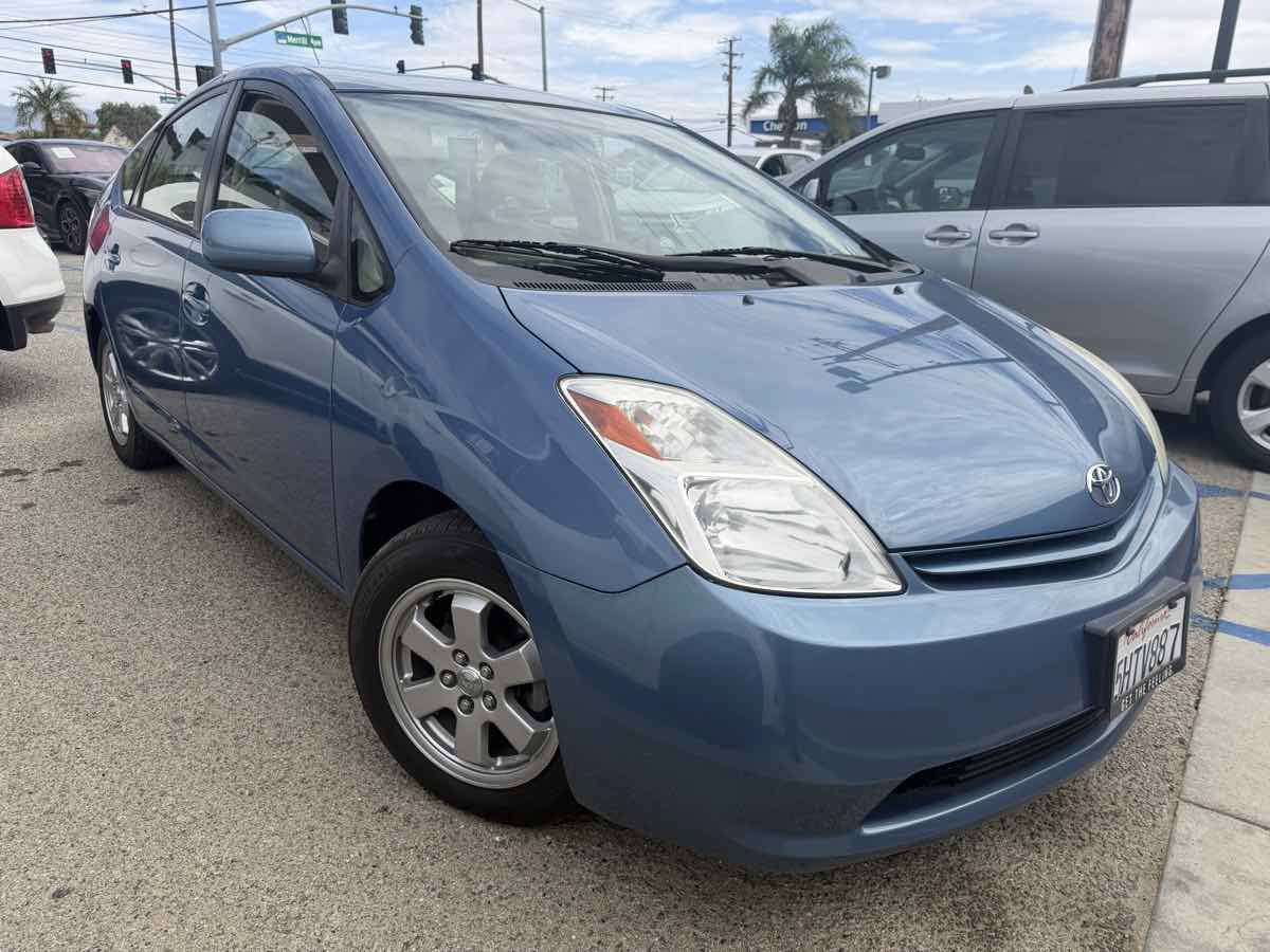 Used 2004 Toyota Prius w/ Pkg 5 FWD image 7