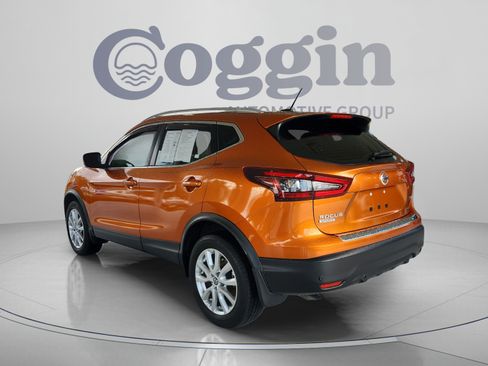 Used 2022 Nissan Rogue Sport SV FWD image 3