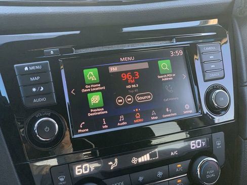 Used 2020 Nissan Rogue SV w/ Premium Package image 11