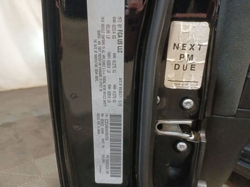 Used 2019 Dodge Charger SXT image 25