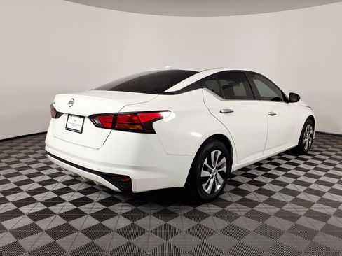 Used 2025 Nissan Altima 2.5 S FWD image 4