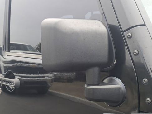 Used 2014 Jeep Wrangler Unlimited Sahara w/ Connectivity Group image 10