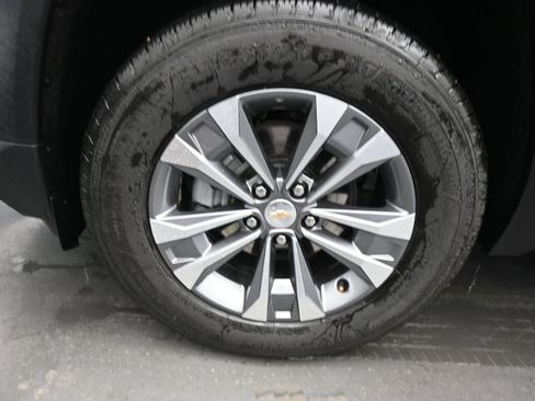 Used 2026 Chevrolet Equinox LT FWD image 11