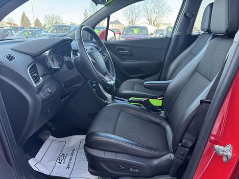 Used 2017 Chevrolet Trax LT w/ LT Convenience Package image 10