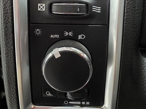 Used 2022 RAM 1500 Classic SLT image 38