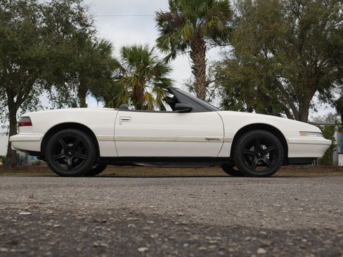 Used 1990 Buick Reatta Convertible image 46