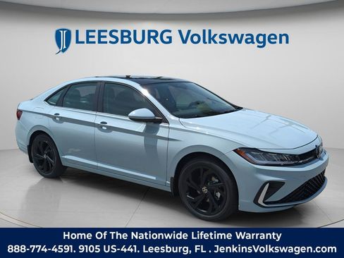 New 2026 Volkswagen Jetta SE FWD image 1