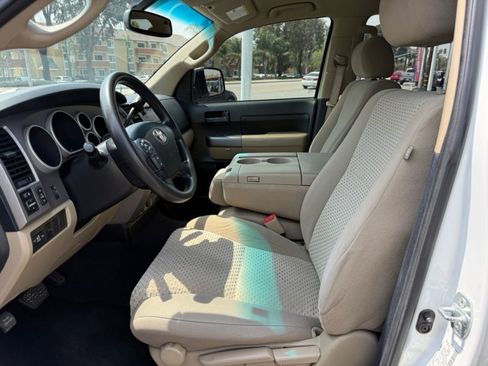 Used 2013 Toyota Tundra 2WD CrewMax w/ Tow Pkg image 16