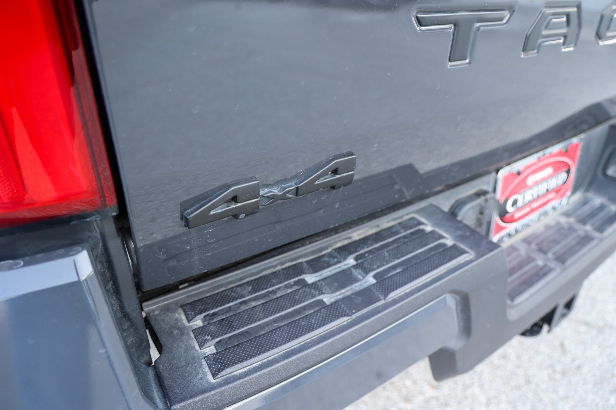 Certified 2025 Toyota Tacoma SR5 AWD/4WD image 15