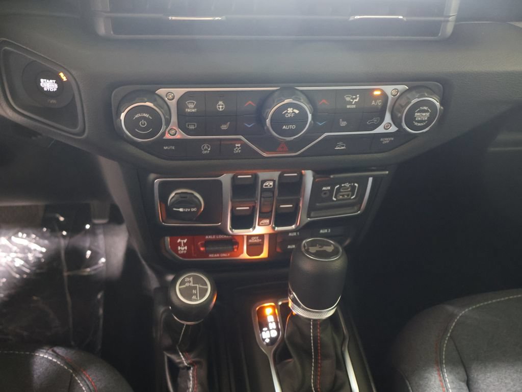 New 2026 Jeep Wrangler Unlimited Sport w/ Dual Top Group AWD/4WD image 22