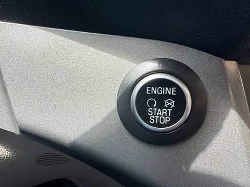 Certified 2019 Ford Escape SE FWD image 21