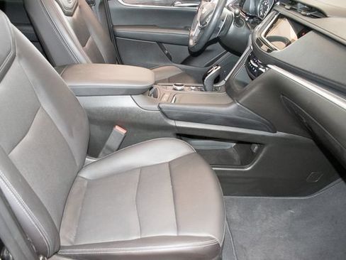 Used 2024 Cadillac XT5 Sportv w/ Technology Package AWD/4WD image 10