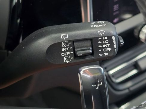 Certified 2024 Porsche Macan image 43