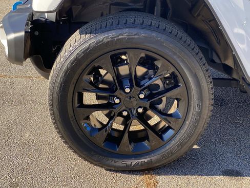 Certified 2023 Jeep Wrangler Sahara w/ Cold Weather Group image 10