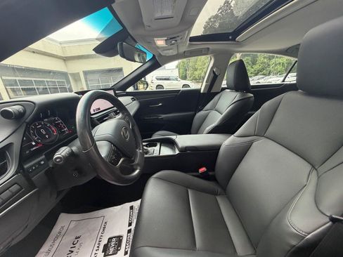 Certified 2025 Lexus ES 350 w/ Premium Package FWD image 2
