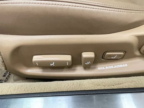 Used 2010 Lexus SC 430 Convertible RWD image 23