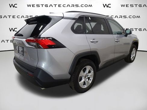 Used 2021 Toyota RAV4 XLE w/ Convenience Package FWD image 47