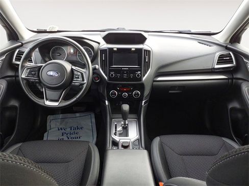 Used 2024 Subaru Forester Premium image 11