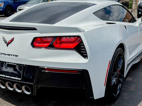 Used 2017 Chevrolet Corvette Stingray Coupe image 19