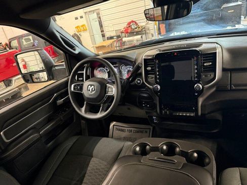 Used 2025 RAM 2500 Big Horn AWD/4WD image 19