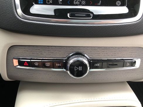 New 2025 Volvo XC90 B6 Plus w/ Protection Package Premier image 25