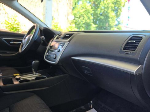 Used 2018 Nissan Altima 2.5 S w/ S Convenience Package FWD image 14