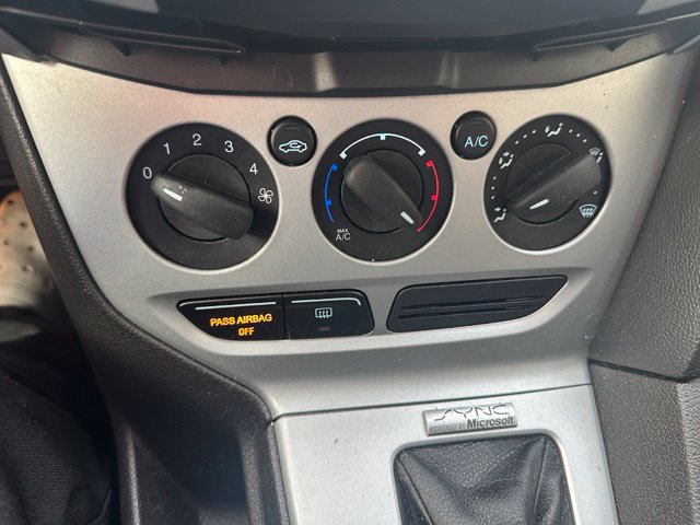 Used 2013 Ford Focus SE FWD image 13