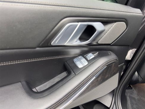 Used 2021 BMW X7 xDrive40i w/ Premium Package image 39